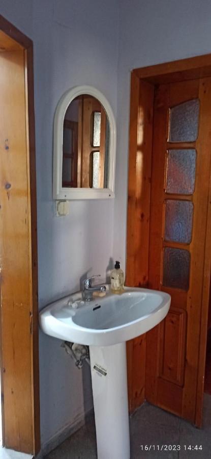 Royal Hostel 티라나 외부 사진
