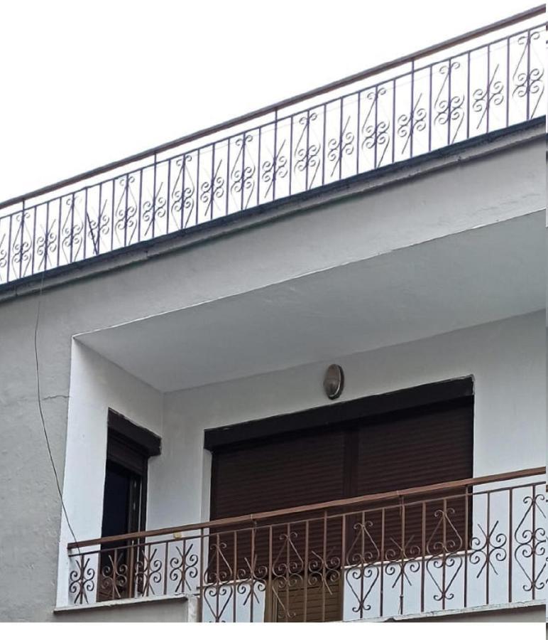 Royal Hostel 티라나 외부 사진