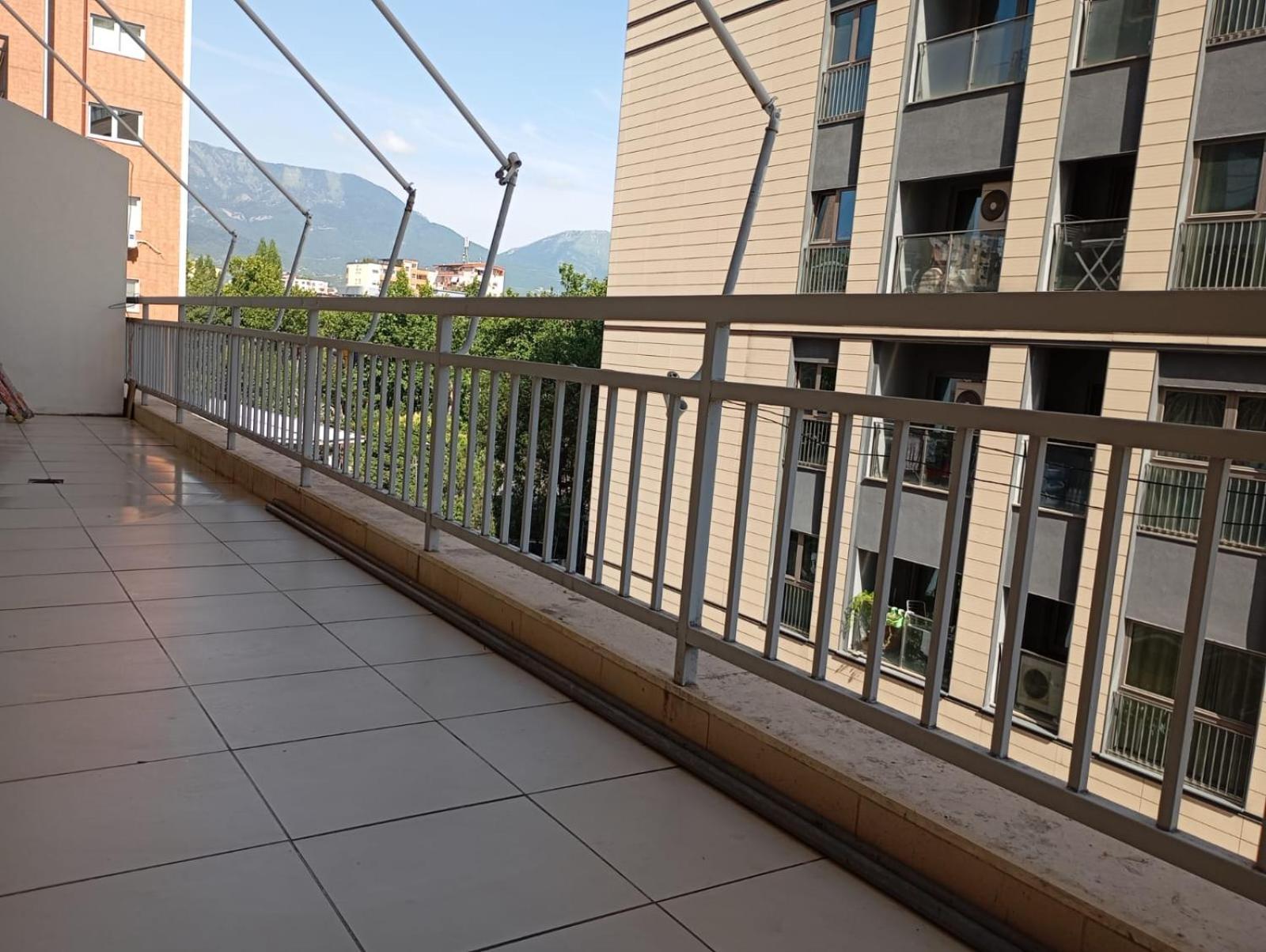 Royal Hostel 티라나 외부 사진
